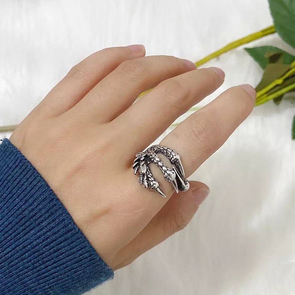 ANILLO GARRAS DE DRAGÓN VINTAGE PUNK