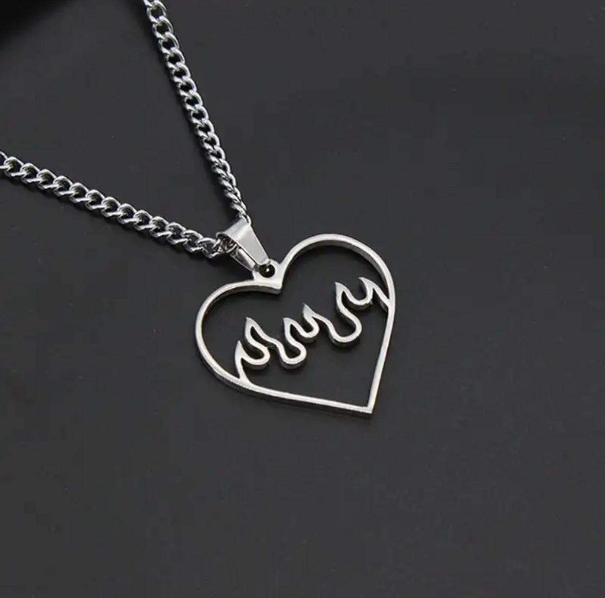 COLLARES PUNK VARIOS DISEÑOS GRANDES UNISEX