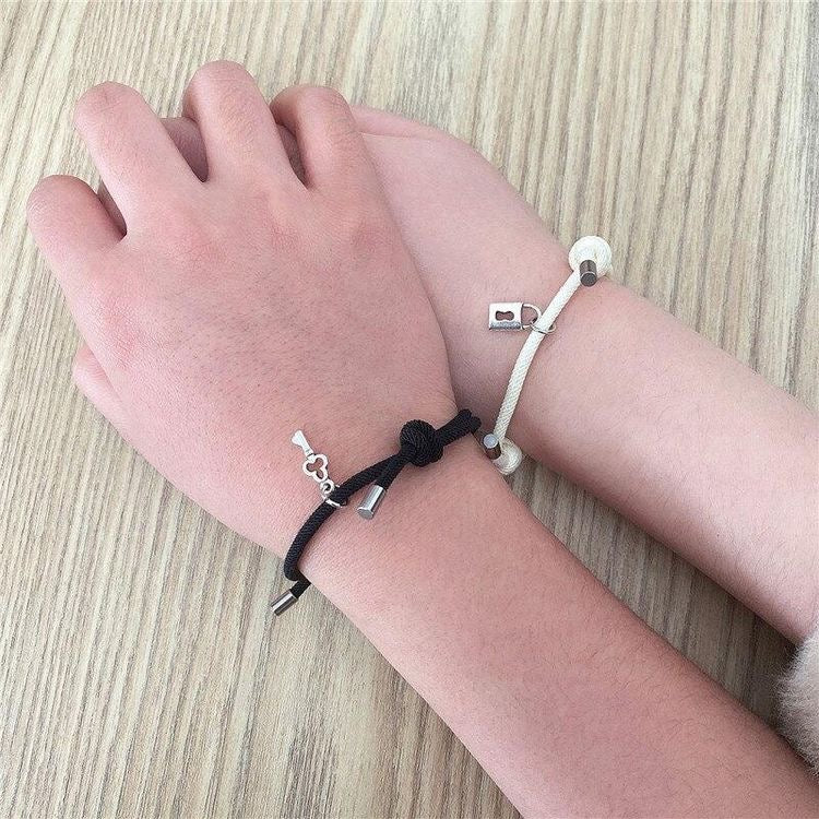 BRAZALETES MAGNÉTICOS DIJE DE CANDADO DE PAREJA IMANES