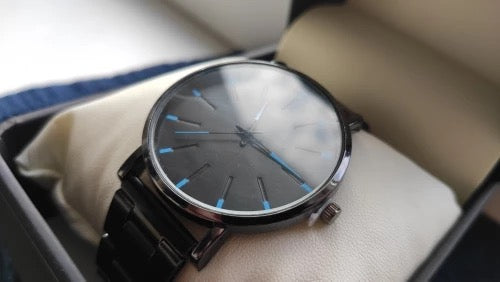 RELOJ ELEGANTE DE CUARZO ULTRAFINO