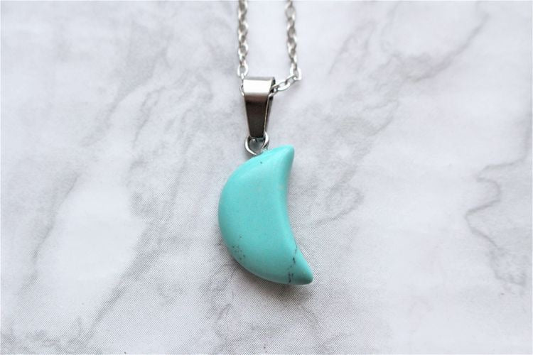 COLLAR CUARZO FORMA DE LUNA ÓPALO MINIMALISTAS