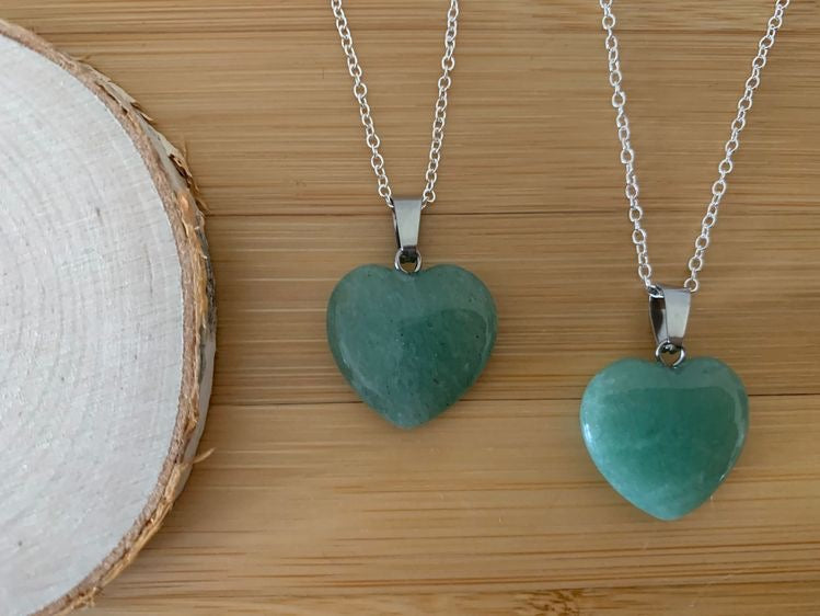 COLLAR CUARZO FORMA DE CORAZÓN ÓPALO MINIMALISTAS