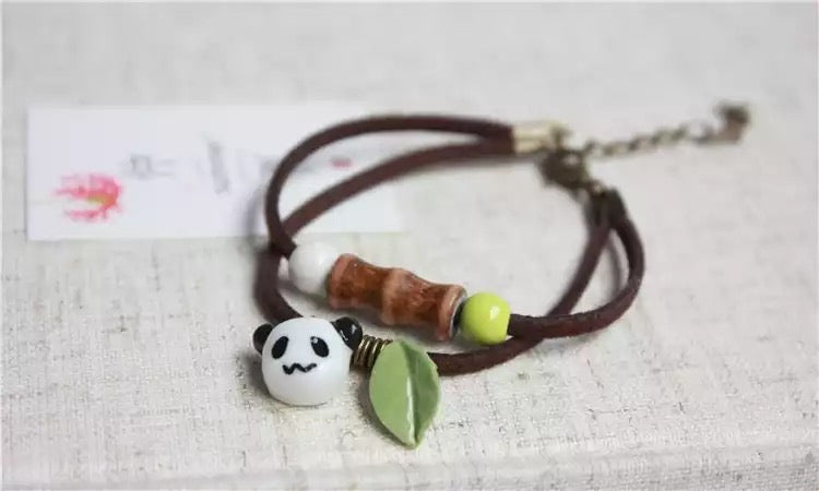 BRAZALETE PANDA CON CERÁMICA KAWAII