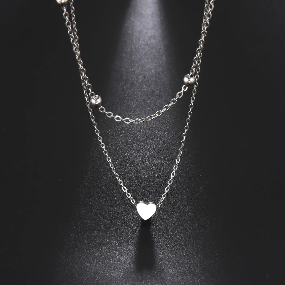 COLLAR CORAZÓN DOBLE CAPA MINIMALISTA