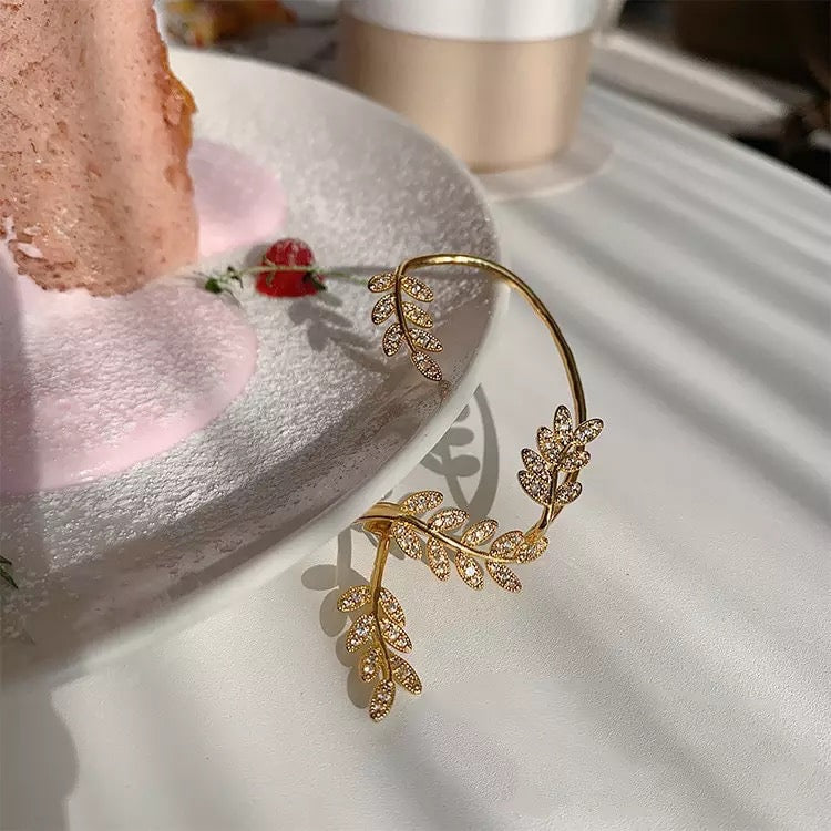 ARETES OREJA COMPLETA DE CRISTAL SIN PERFORACIÓN