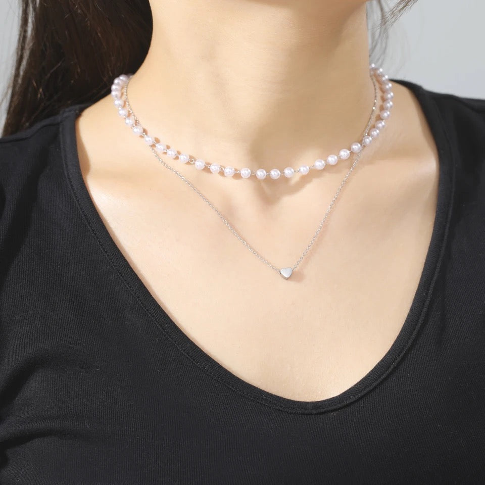 COLLAR MULTICAPA MINIMALISTA PERLAS ESMERILADAS