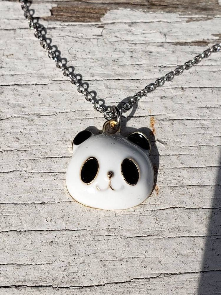 COLLAR PANDA KAWAII MINIMALISTA