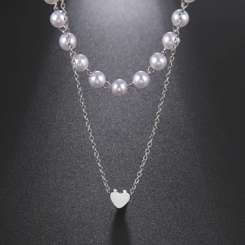 COLLAR MULTICAPA MINIMALISTA PERLAS ESMERILADAS