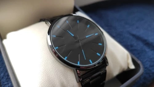 RELOJ ELEGANTE DE CUARZO ULTRAFINO