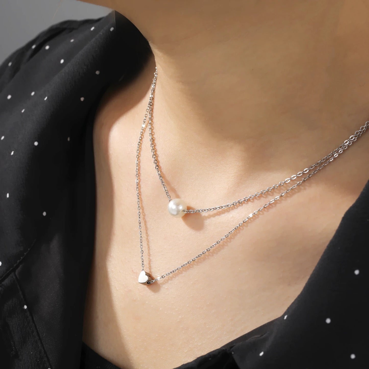 COLLAR CORAZÓN DOBLE CAPA MINIMALISTA