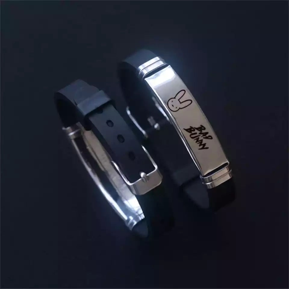 BRAZALETE RUBBER BAD BUNNY EL CONEJO MALO