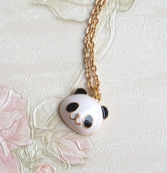 COLLAR PANDA KAWAII MINIMALISTA