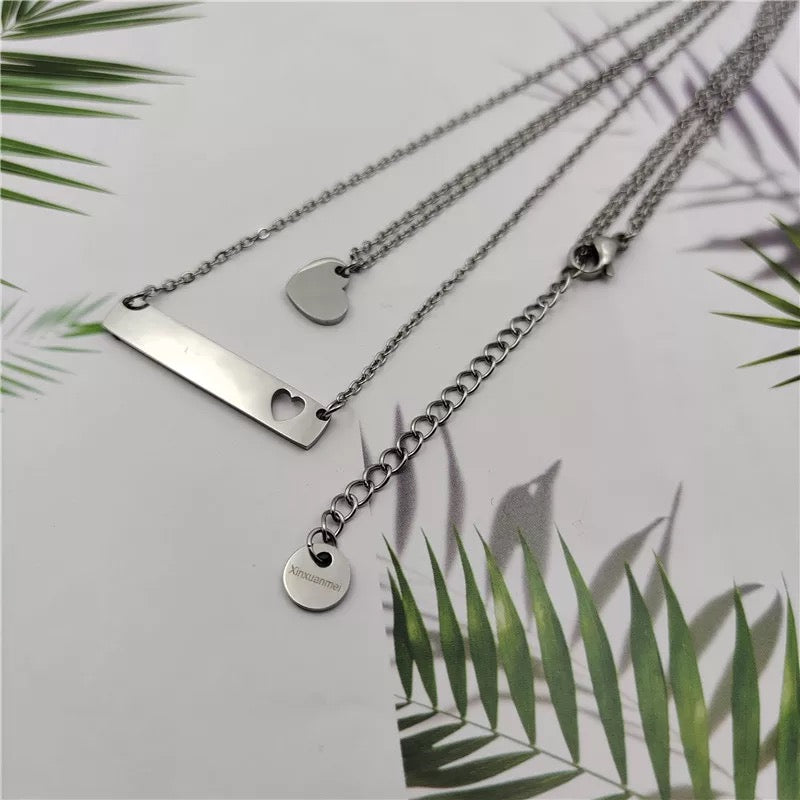 COLLAR CORAZÓN DOBLE CAPA PERSONALIZABLE MINIMALISTA