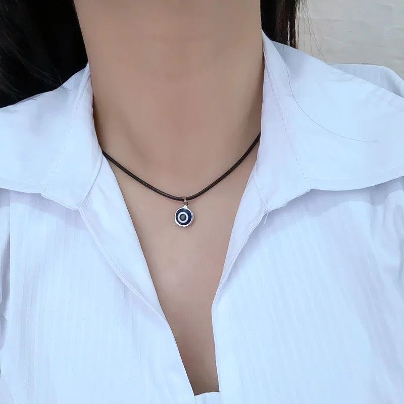 COLLAR MINIMALISTA OJO TURCO PLANO