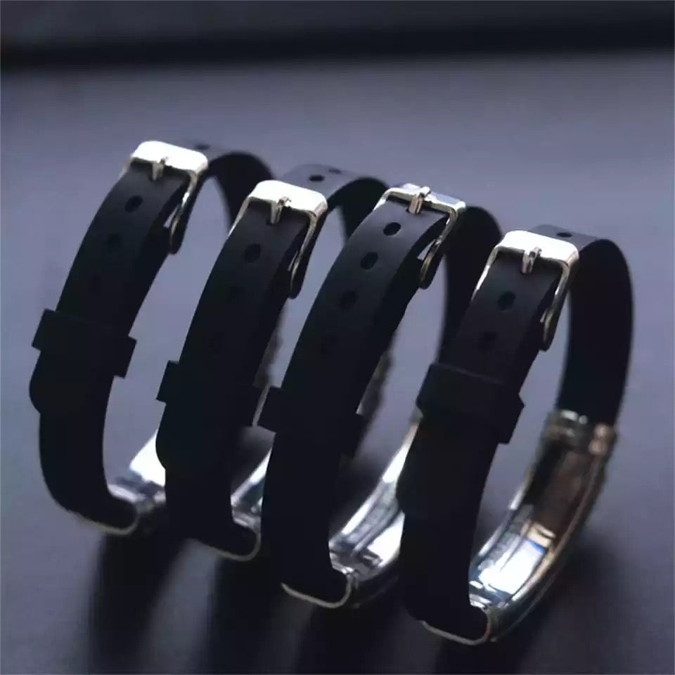 BRAZALETE RUBBER BAD BUNNY EL CONEJO MALO