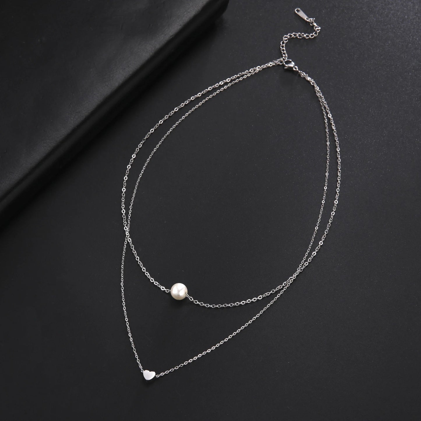 COLLAR CORAZÓN DOBLE CAPA MINIMALISTA