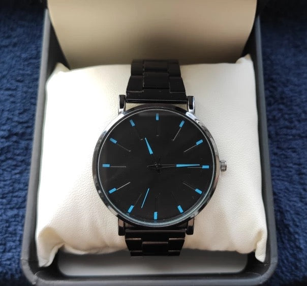 RELOJ ELEGANTE DE CUARZO ULTRAFINO