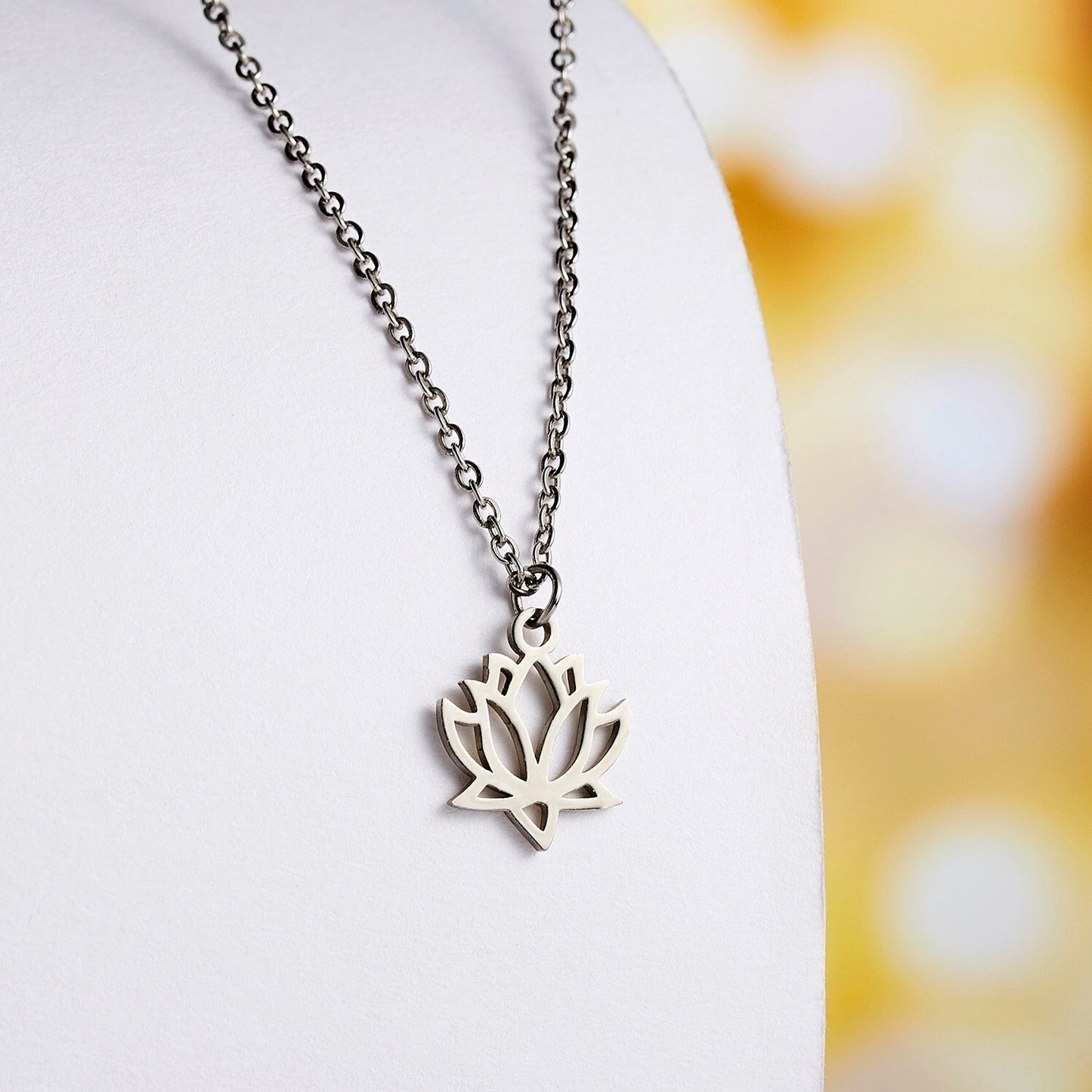 COLLARES MINIMALISTAS NATURALEZA DELICADOS