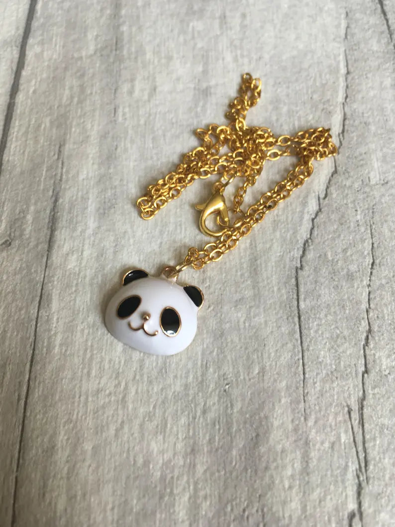 COLLAR PANDA KAWAII MINIMALISTA