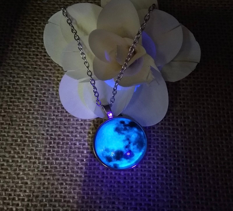 COLLAR LUNAR BRILLA EN LA OSCURIDAD GRANDES
