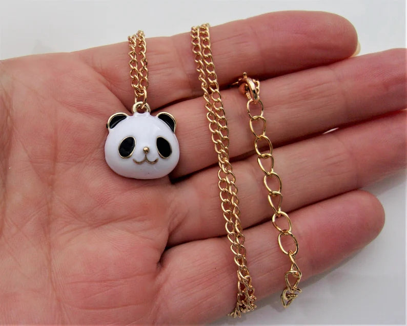 COLLAR PANDA KAWAII MINIMALISTA