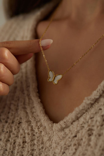 COLLAR MARIPOSA ELEGANTE MINIMALISTA