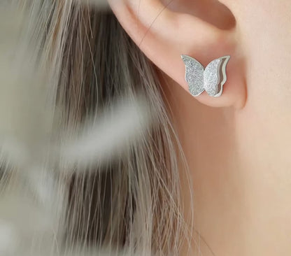 PENDIENTES ARETES LITTLE  BUTTERFLY MARIPOSA  MINIMALISTAS
