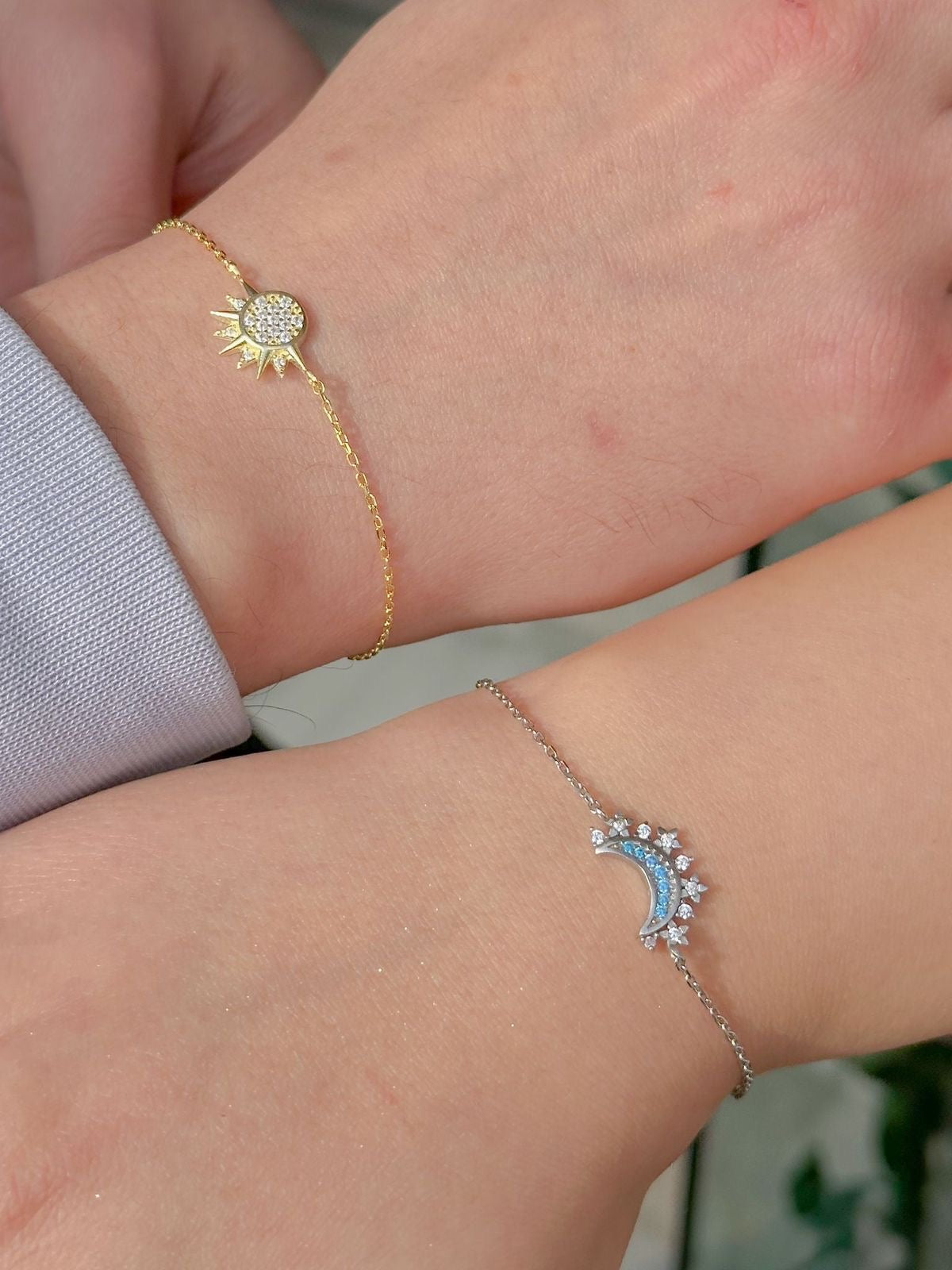 BRAZALETES  PROMESA DIJES SOL & LUNA CELESTIAL CRISTALES DE CIRCONITA