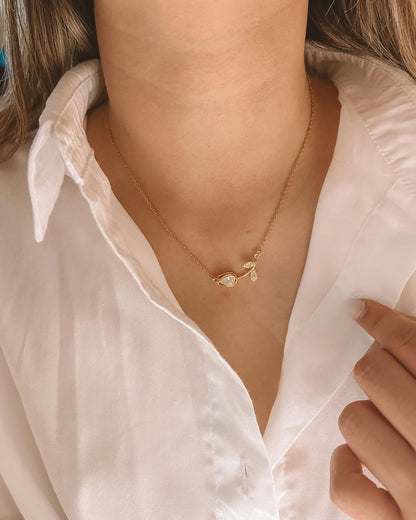 COLLAR TULIPÁN ELEGANTE CRISTAL DE CIRCONIA