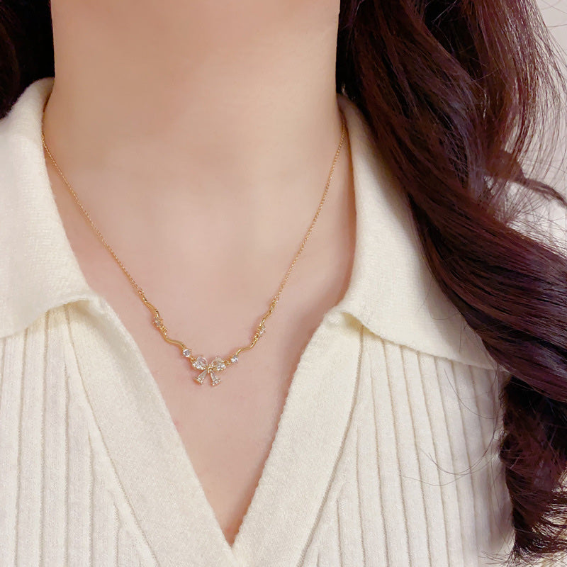 COLLAR ELEGANTE LAZO  CRISTALES INCRUSTADOS