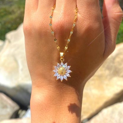 COLLAR FLOR GIRASOL  CRISTALES MINIMALISTA ELEGANTE