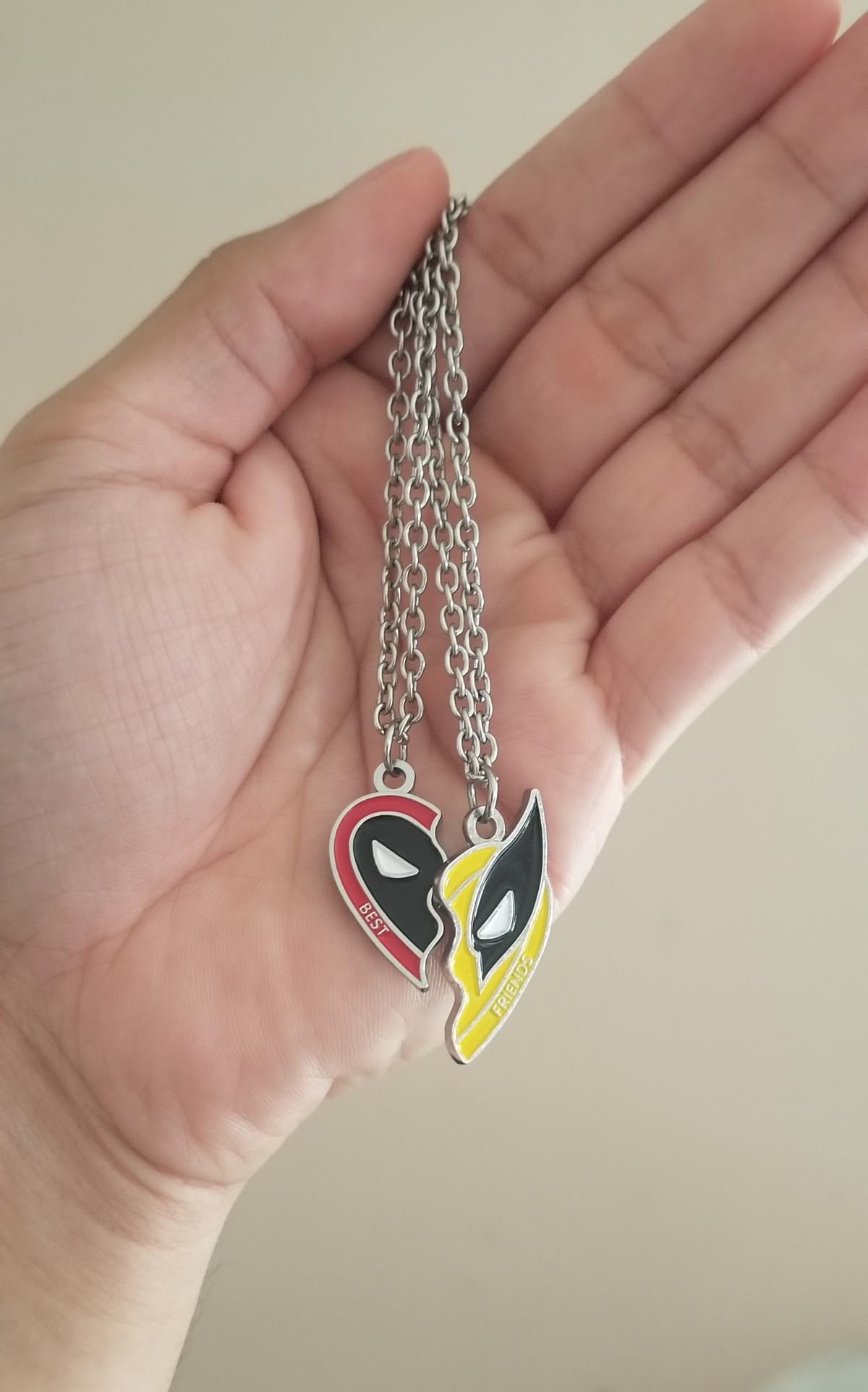 COLLARES & LAVEROS DEADPOOL & WOLVERINE  LOVE BFF