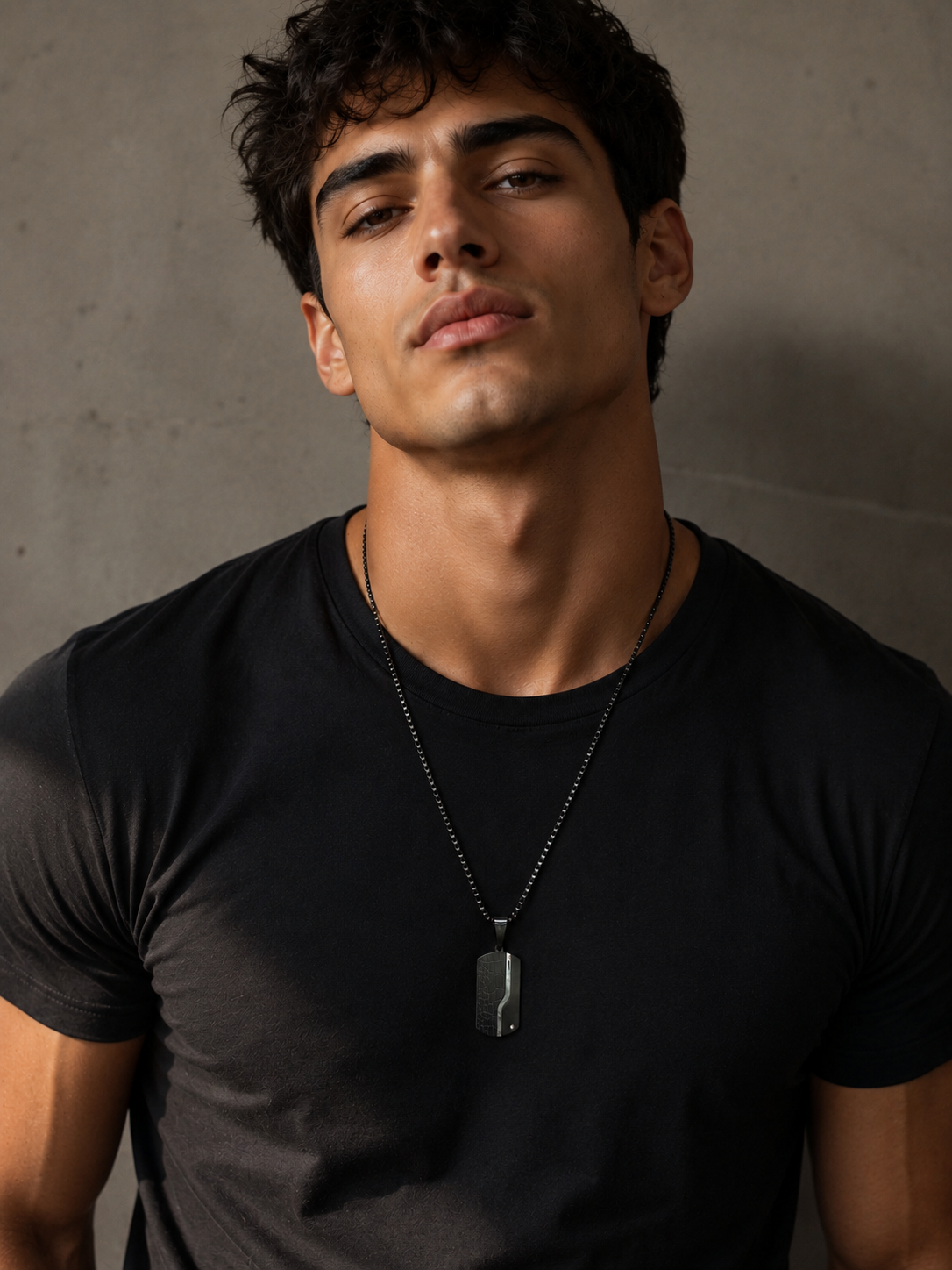 COLLAR CLÁSICO ELEGANTE PLACA MILITAR FIBRA DE CARBONO  MASCULINO