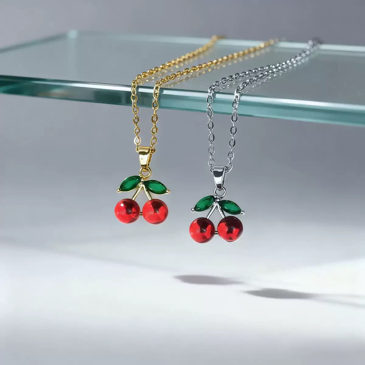 COLLAR  CEREZA CHERRY  MINIMALISTA