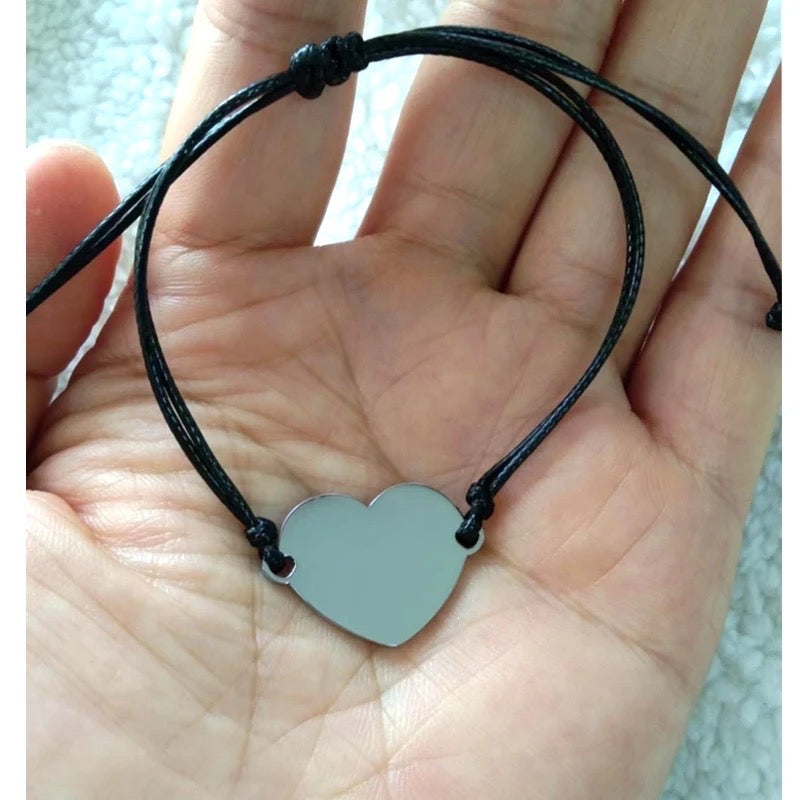 BRAZALETE CORAZÓN DE HILO LEATHER MINIMALISTA PERSONALIZADO