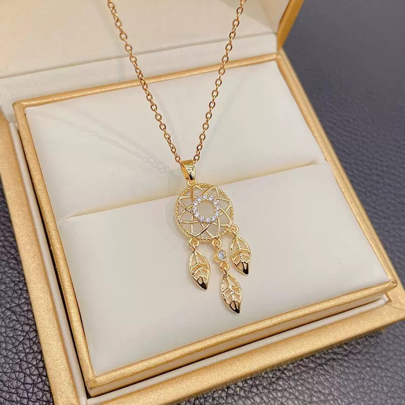 COLLAR ELEGANTE ATRAPA SUEÑOS   CON CRISTALES