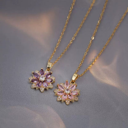 COLLAR FLOR ELEGANTE  ZIRCONIA  CRISTALES INCRUSTADOS