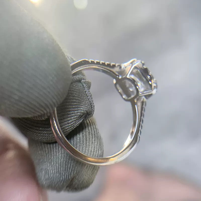 ANILLO CUADRADO DE CRISTAL