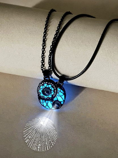 COLLAR SOL Y LUNAS BRILLAN EN LA OSCURIDAD