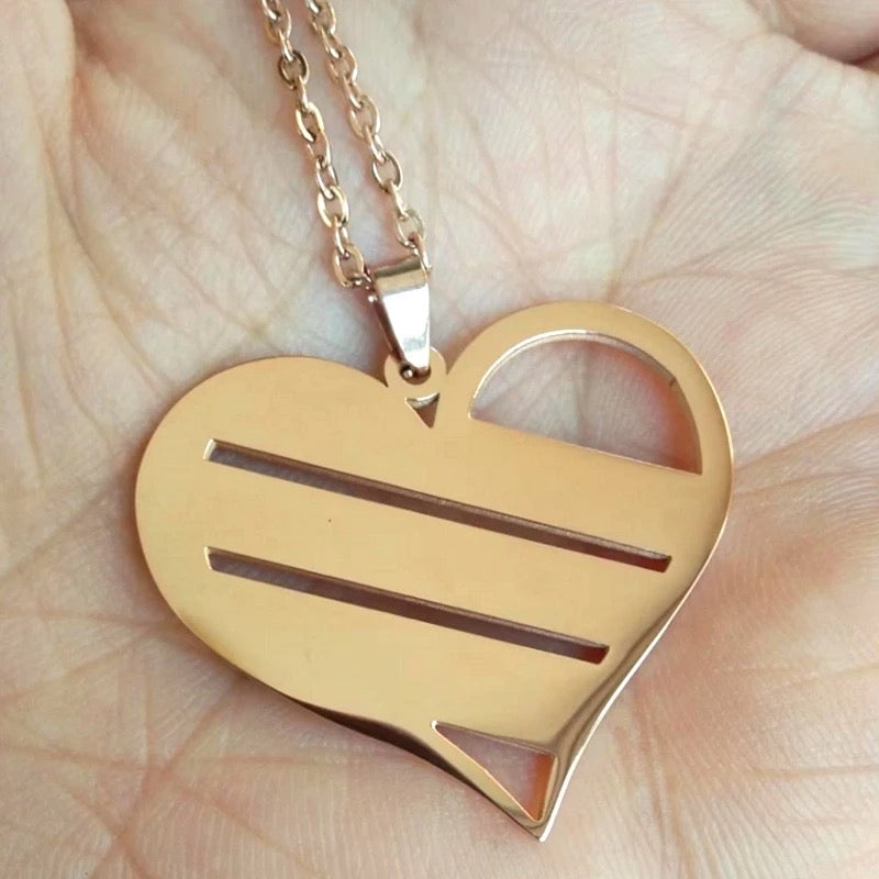 COLLAR CORAZÓN DE 3 LÍNEAS PERSONALIZADO