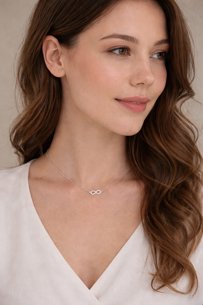 COLLAR MINIMALISTA  INFINITO