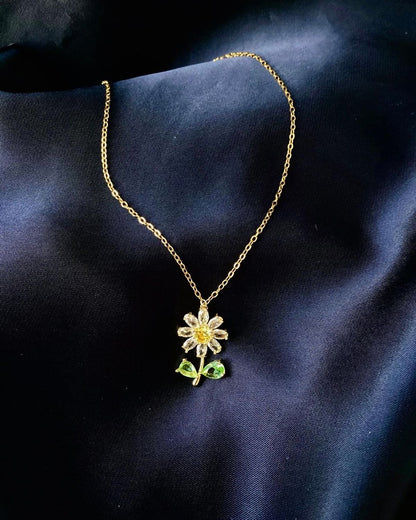 COLLAR FLOR FEMENINA  MINIMALISTA ELEGANTE
