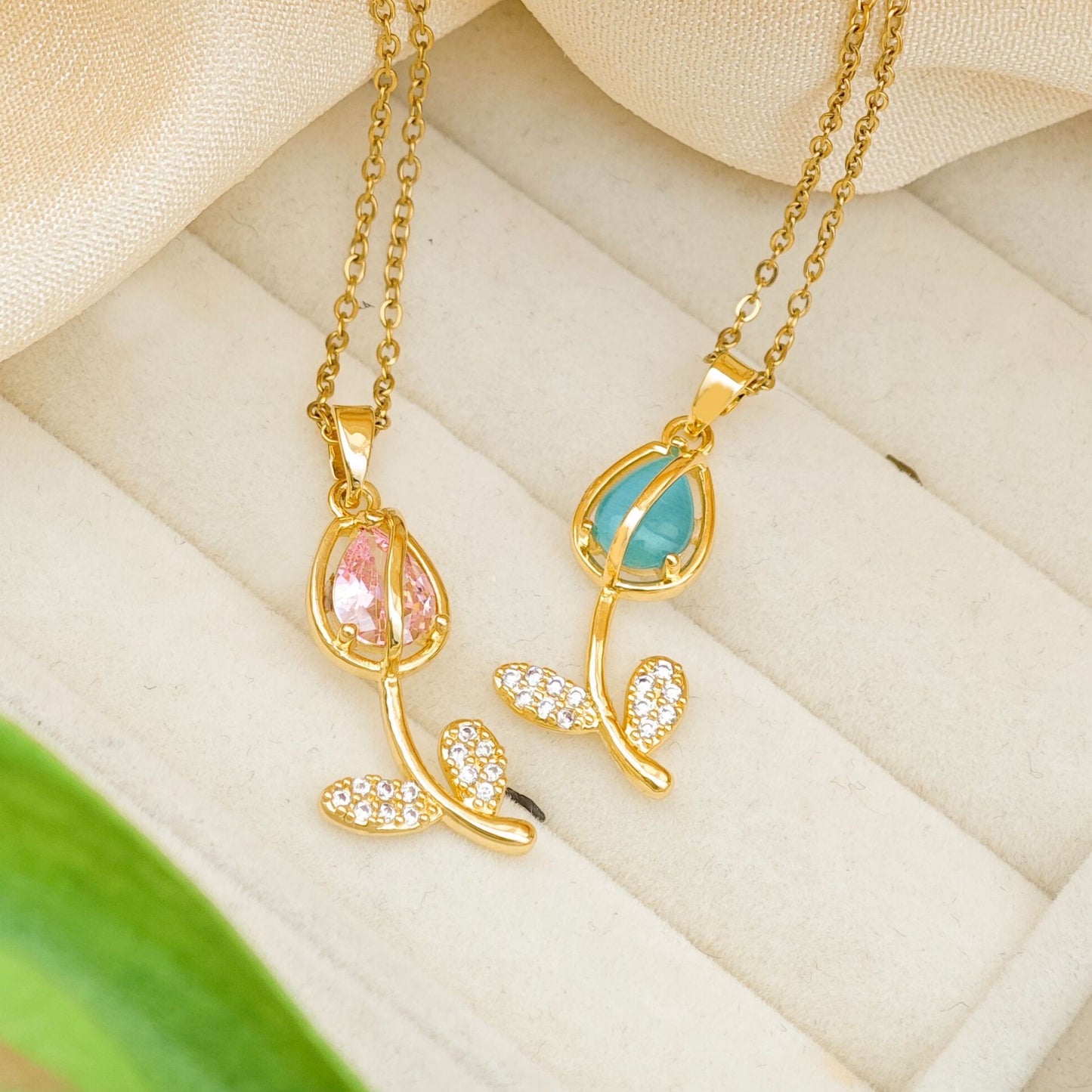 COLLAR TULIPÁN ELEGANTE CRISTAL DE CIRCONIA