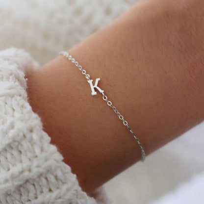BRAZALETE DE  LETRAS INICIALES MINIMALISTA