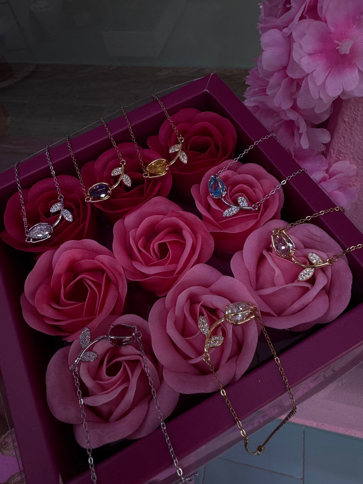 COLLAR TULIPÁN ELEGANTE CRISTAL DE CIRCONIA