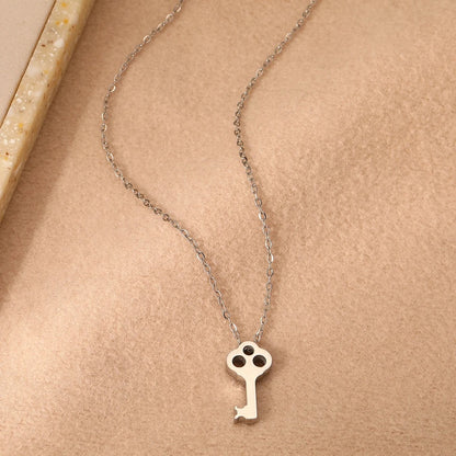 COLLAR  LLAVE SÓLIDA  MINIMALISTA