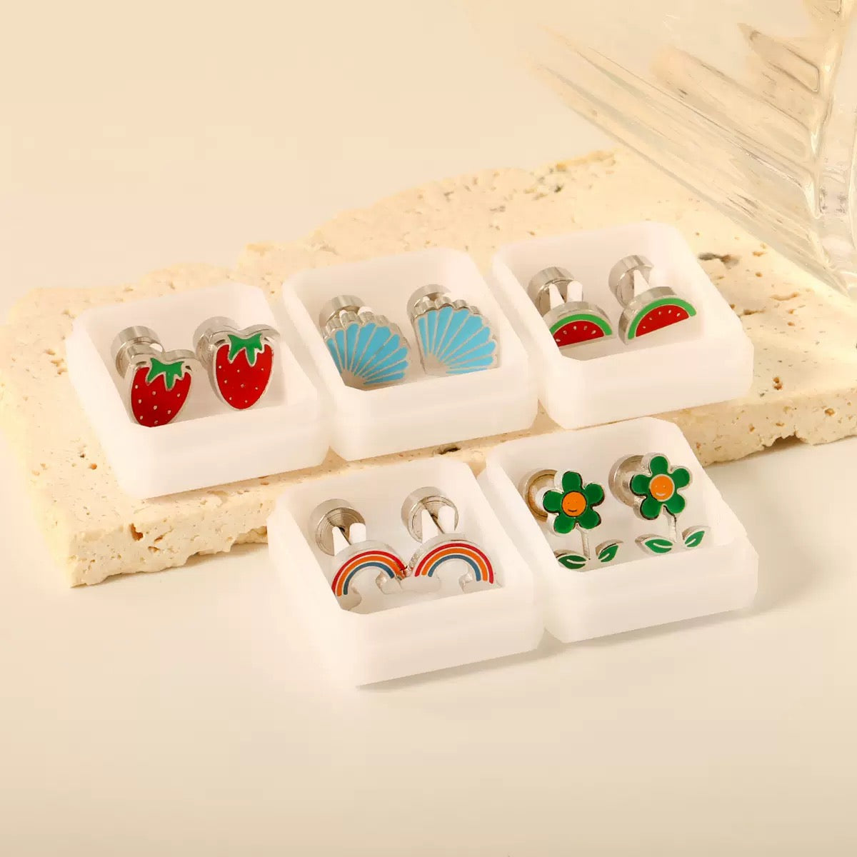 ARETES PARA NIÑAS CON ROSCA  MINIMALISTAS DELICADO