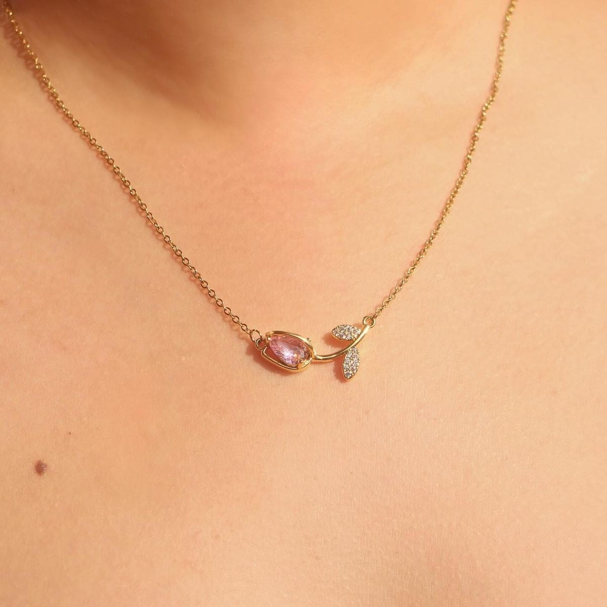 COLLAR TULIPÁN ELEGANTE CRISTAL DE CIRCONIA