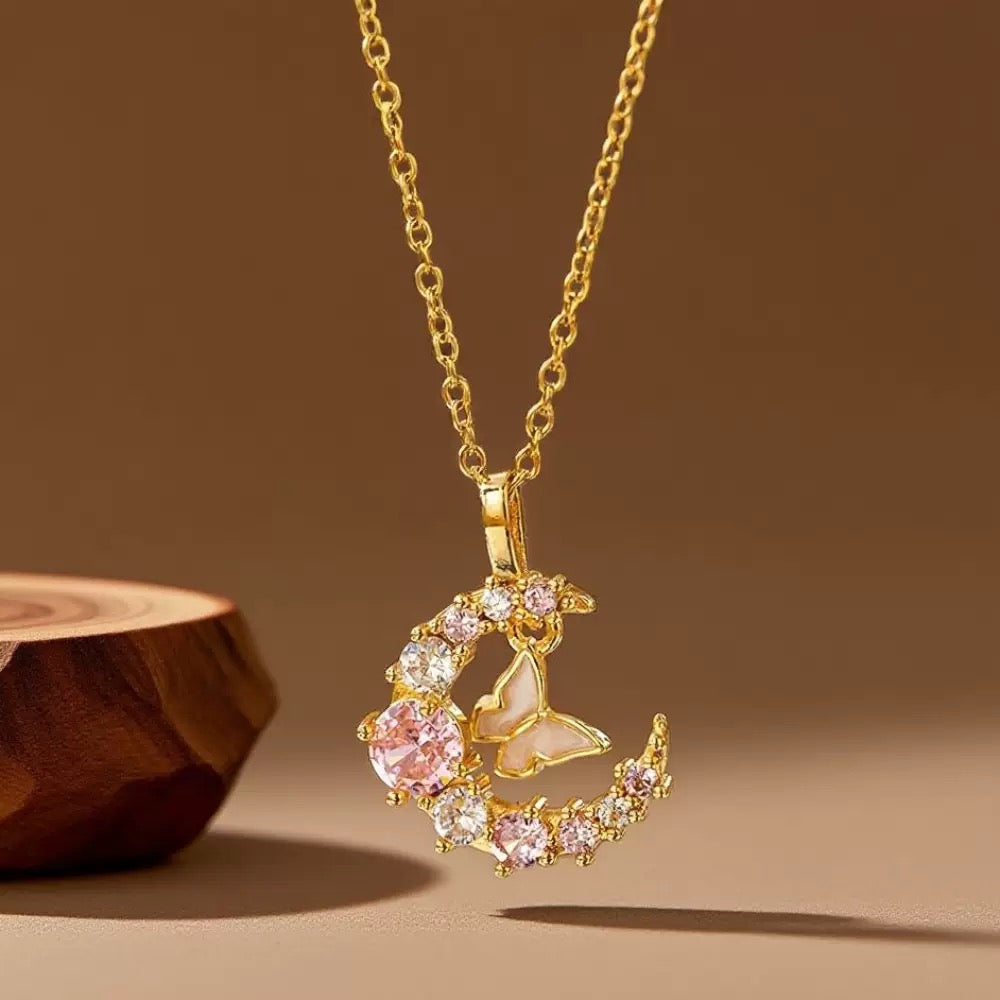 COLLAR ELEGANTE  LUNA ZIRCONIA Y MARIPOSA  CRISTALES INCRUSTADOS MINIMALISTA