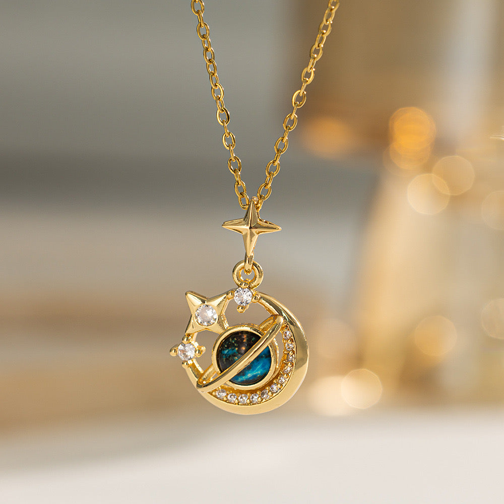 COLLAR SATURNO  ENCERRADO CIELO ESTRELLADO ELEGANTE CRISTALES DE CIRCONIA